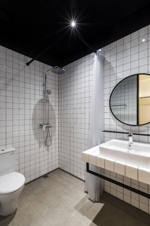 Qub Rooms Семаранг Экстерьер фото