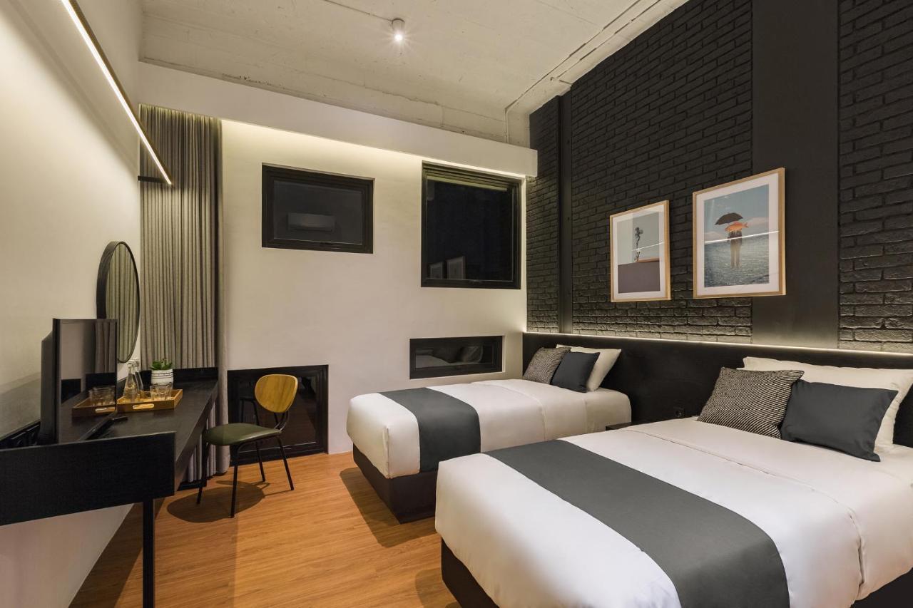 Qub Rooms Семаранг Экстерьер фото